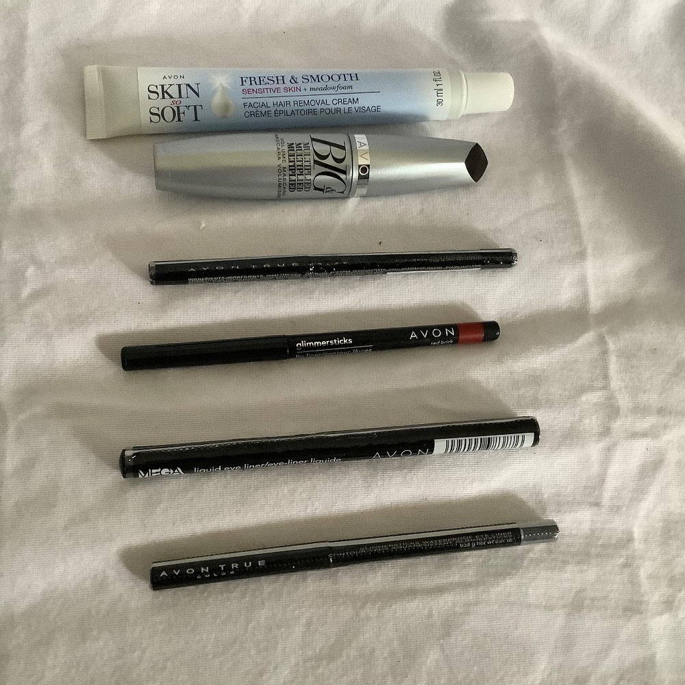 COPY - NEW IN BOX AVON COSMETICS BUNDLE ONLY $25